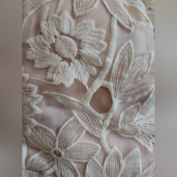 NWT Chi Chi London A Love Above The Rest Dress in Blush Pink Size 2 - Picture 6 of 9